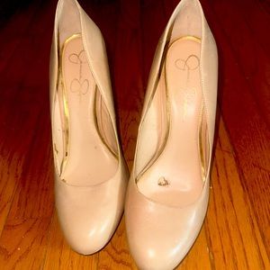 Size 11 Jessica Simpson pumps. Hardly warn but insides are peeling.